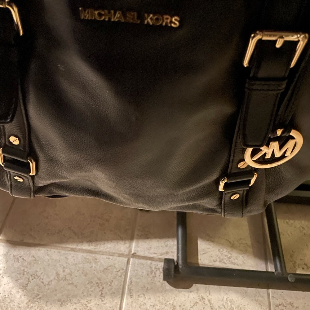 100% leather black bag